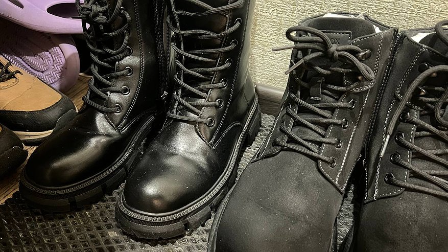 Главная картинка новости: Почему в Германии не торопятся мыть уличную обувь: практичность, а не лень