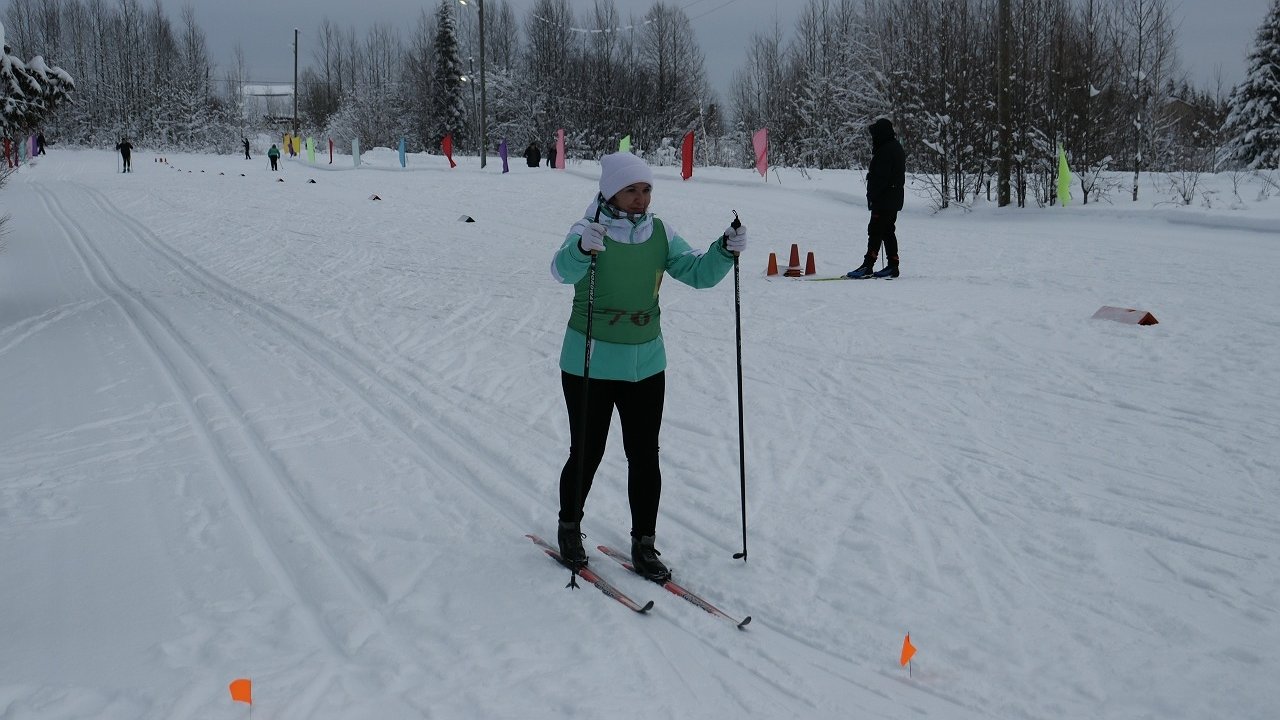 Главная картинка новости: 80 тысяч уральцев встали на лыжи: как прошла «Лыжня России» в Свердловской области