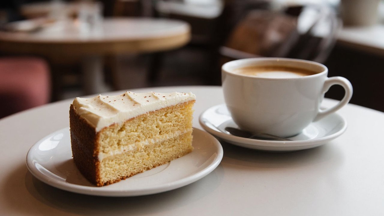 Главная картинка новости: После массовых отравлений Роспотребнадзор нашёл грубые нарушения во всех кофейнях сети в Екатеринбурге