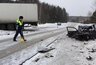 Миниатюра новости: Пожилой пассажир погиб при столкновении легковушки и фура под Артемовском