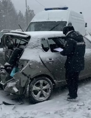 Массовое ДТП на трассе М-12 под Первоуральском: столкнулись 6 автомобилей, есть пострадавший