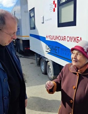 Жители Махнево сэкономили на поездках в Екатеринбург: 16 узких специалистов провели более 400 приёмов за день