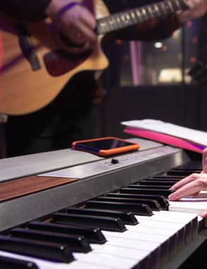 Афиша Екатеринбурга на конец апреля: концерты, форумы, выставки и спорт