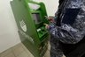 Вводятся строгие ограничения на внесение наличных на карту через банкоматы — что делать, если операцию заблокировали