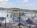 Пожар в Бисерти локализован: 10 жителей пострадавших домов обратились за матпомощью