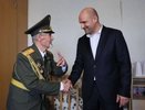 Полпред Артем Жога поздравил 100-летнего ветерана из Свердловской области с юбилеем