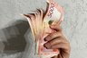 Россиянам поднимут зарплату на треть: назван год и точные цифры