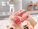 Просроченное мясо пытались поставить в школу в Свердловской области