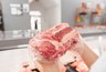 Просроченное мясо пытались поставить в школу в Свердловской области
