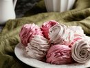 Домашний зефир с чёрной смородиной: просто, быстро, вкусно