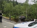 В Североуральске водитель без прав перевернулся в кювет и выпил спиртное после ДТП