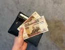 Рубль снова падает: что делать с накоплениями и паниковать ли