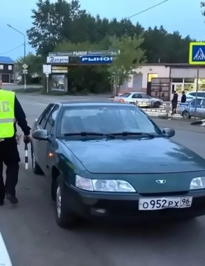 В Нижнем Тагиле водитель сбил 16-летнего подростка на пешеходном переходе