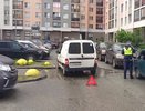 6-летний мальчик выбежал на дорогу в Екатеринбурге и попал под иномарку