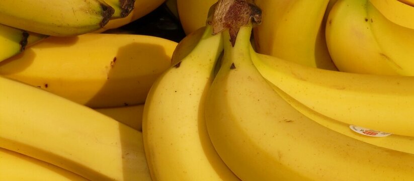 Придется перейти на яблоки: на сколько подорожают бананы и станут ли они дефицитом