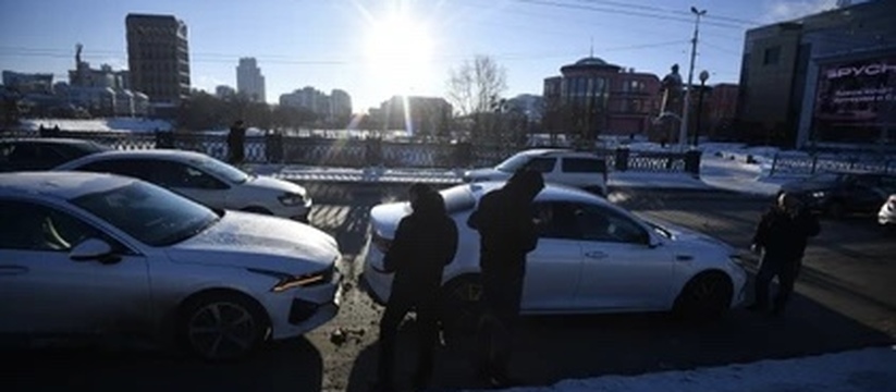 В ДТП на трассе Екатеринбург — Нижний Тагил — Серов пострадали шесть человек