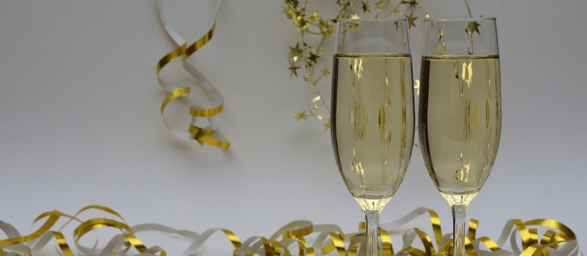 Трезвый Новый год: в Екатеринбурге рекордно подорожали шампанское и водка