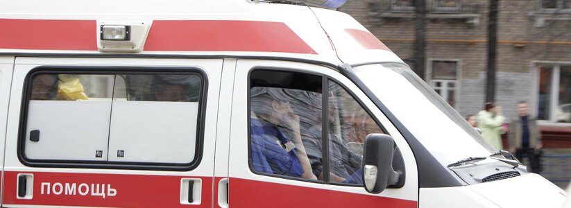 Екатеринбурженка устроила скандал водителю скорой из-за парковки