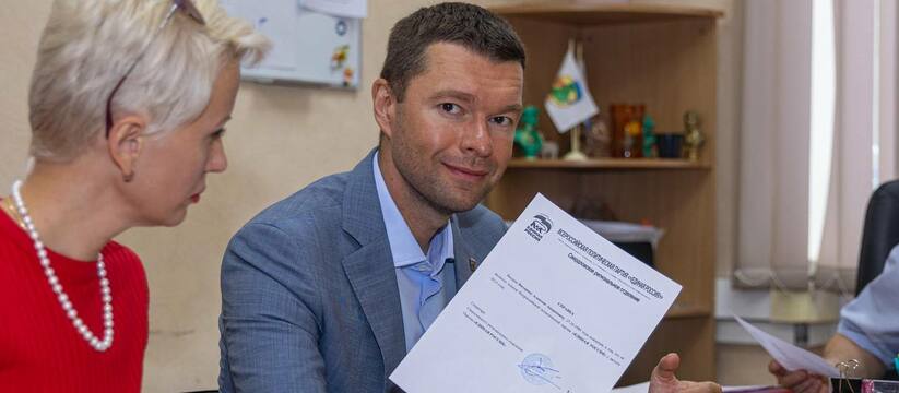 Алексей Вихарев подал документы в избирком Екатеринбурга