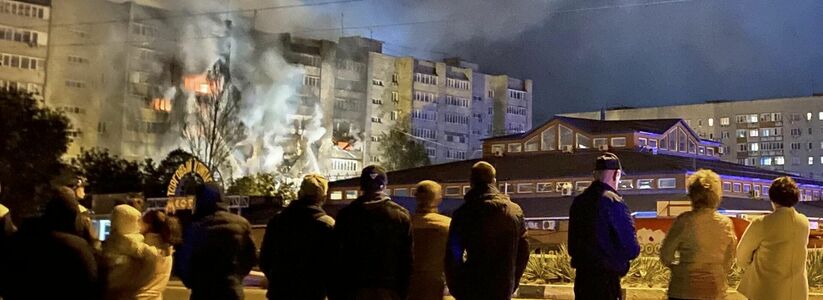 Военный самолёт рухнул во двор МКД в Ейске: 4 погибших, 25 пострадавших