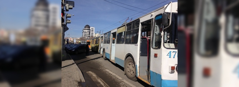 В столице Урала пьяный мужчина избил водителя троллейбуса