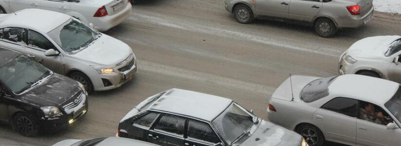 Вице-мэр Алексей Бубнов ответил, почему в Екатеринбурге вечные пробки