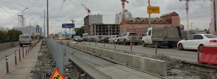 До 31 октября Макаровский мост в Екатеринбурге перекроют еще шесть раз