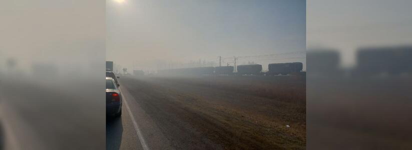 Еще одну дорогу под Екатеринбургом перекрыли из-за смога