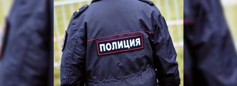 Уже три пострадавших: в Екатеринбурге появился неизвестный, нападающий на девушек