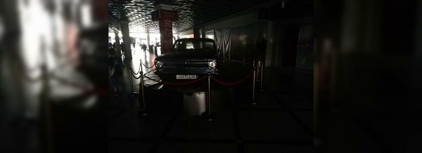 Екатеринбург во тьме - в центре города пропало электричество: видео