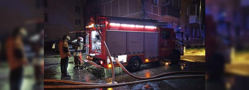 Названа причина пожара в многоэтажке Екатеринбурга, где погибли два человека