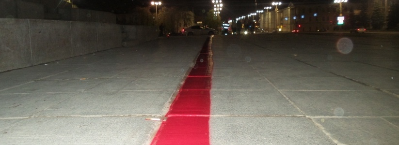 В Екатеринбурге ночью обновили красную линию - фото 13 мая 2015 года