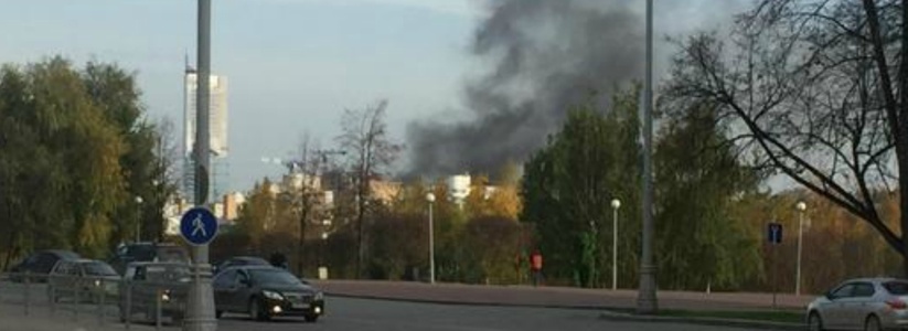 Пожар у железнодорожного колледжа в Екатеринбурге рабочие тушили своими силами - 30 сентября 2015
