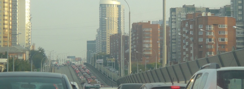 Администрация Екатеринбурга на каждую квартиру выделяет одно парковочное место во дворе - 5 октября 2015
