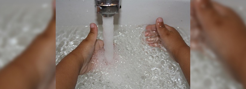 Санврачи Екатеринбурга просят сегодня всех ровно минуту мыть руки