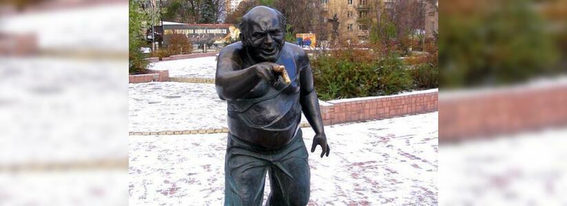В Москве похитили и распилили памятник главному джентельмену удачи Евгению Леонову