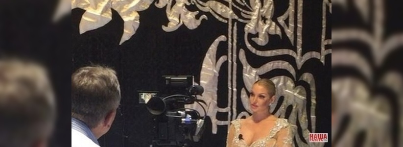 Волочкова на благотворительном вечере шокировала публику голым платьем