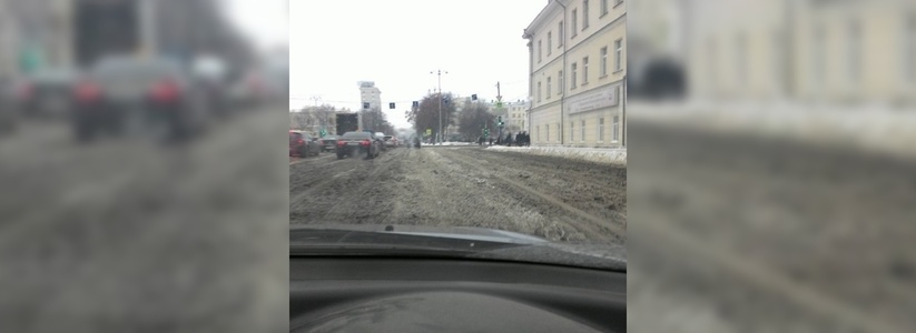 Фото гололеда и грязи в Екатеринбурге