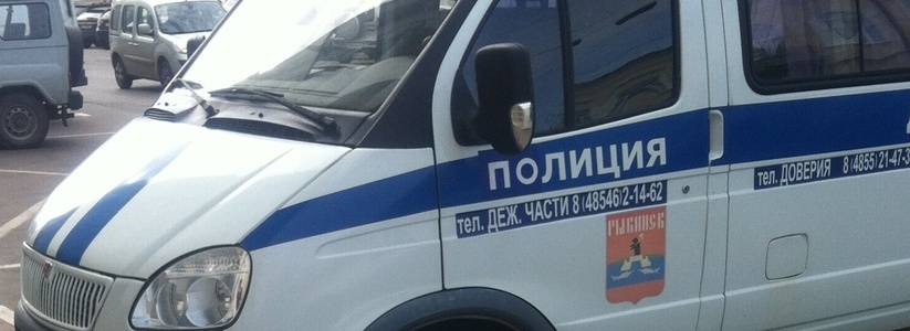 В Екатеринбурге на улице Завокзальной найден повешенный труп мужчины