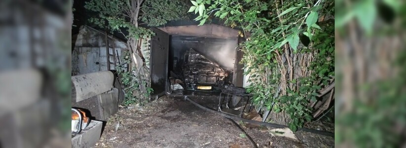 В Екатеринбурге обгорелый труп был найден после пожара в гаражах на Восточной