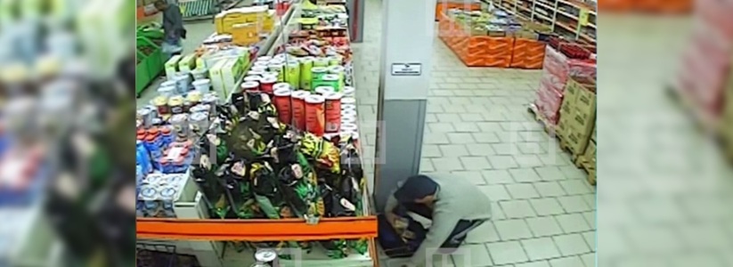 В Екатеринбурге из магазина «Монетка» вор пытался вынести сыр на 4 тысячи рублей