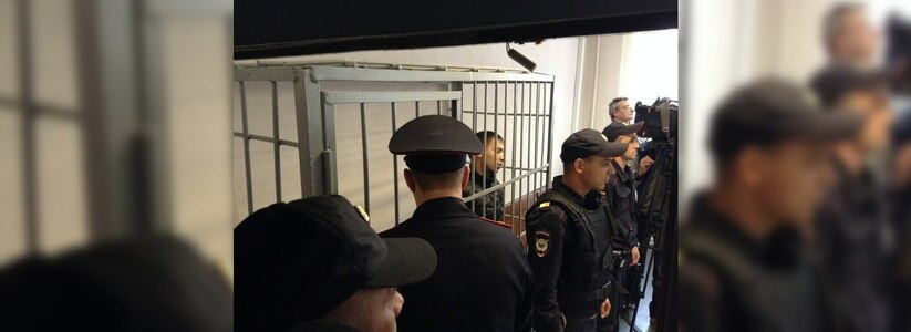 Онлайн-трансляция из Свердловского областного суда: цыган Дмитрий Пестриков обжалует свой арест – фото видео