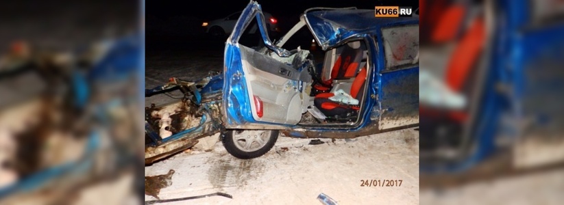 Под Каменском-Уральским грузовик МАЗ расплющил легковушку с мужчиной за рулем