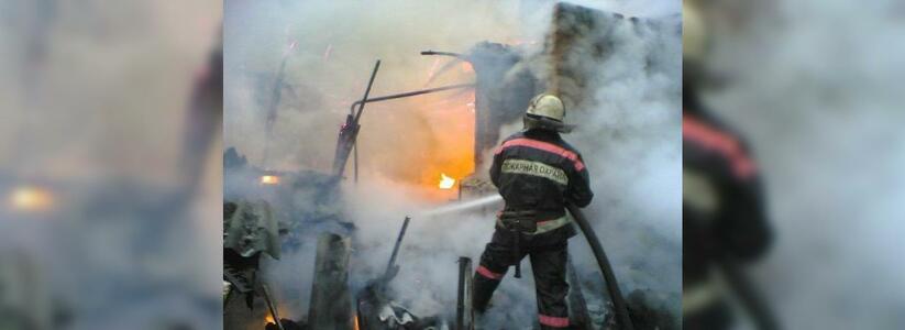 При пожаре в частном доме в селе Ключевском под Серовом погиб двухлетний ребёнок