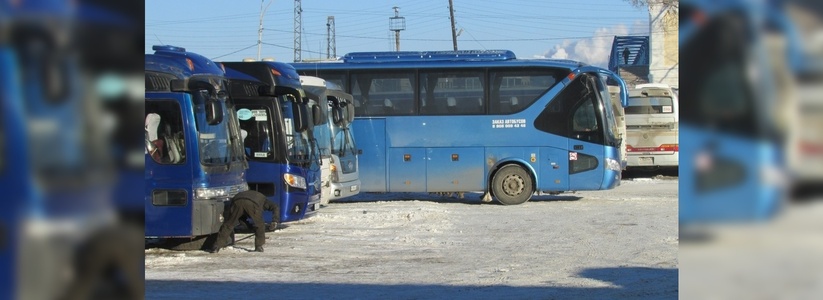 В Свердловской области пассажиры загоревшегося автобуса остались на трассе в минус 30 градусов