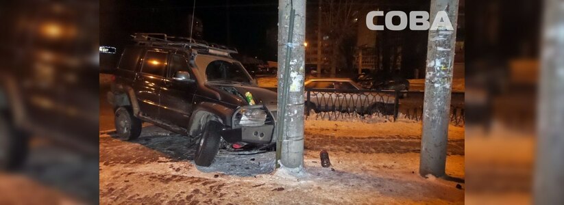 В Екатеринбурге лоб в лоб столкнулись «Тойота» и УАЗ фото - 14 февраля 2017