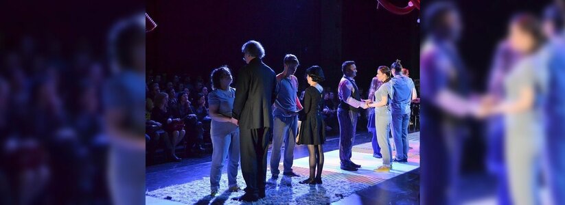 В Екатеринбурге открывается театральная школа для слепоглухих людей «Со-единение»