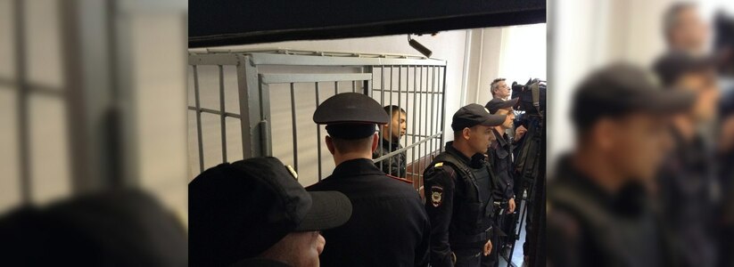 Две екатеринбурженки украли у банка 18 миллионов рублей
