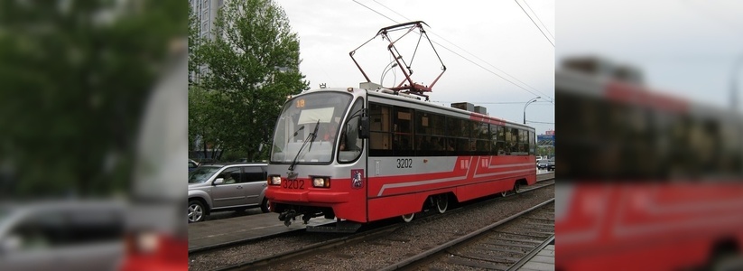В Екатеринбурге мужчина попал под трамвай