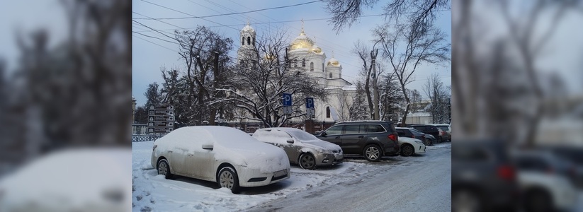 Из-за снегопада Екатеринбург намертво встал в пробки
